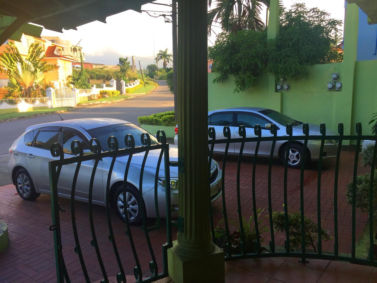 Yaad Hostel Montego Bay Exterior photo